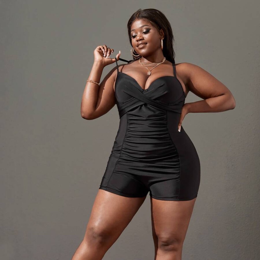 Retro Ruched Swimsuit -Plus Size - Picture 9 of 16